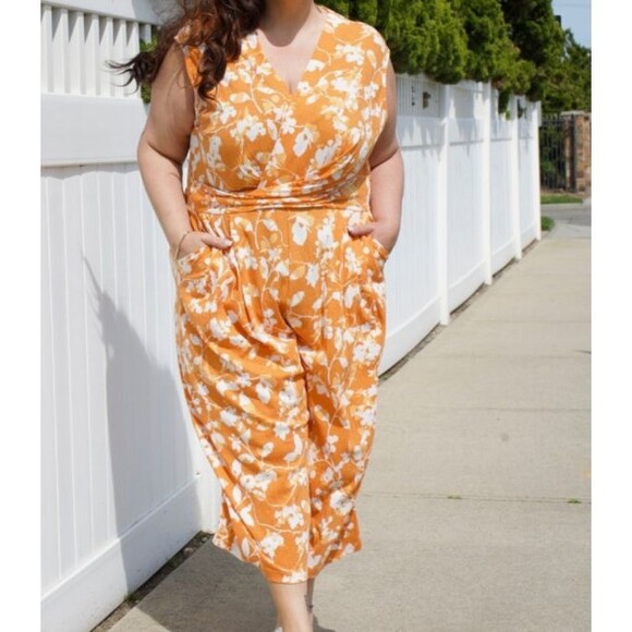Everyday Jones by Madeline Jones Cotton Blend Crinkle Cropped Jumpsuit Plus 3X - Picture 2 of 14